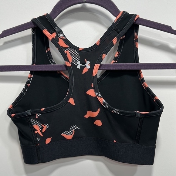 Under Armour Sports Bra - Size XS - Picture 2 of 5